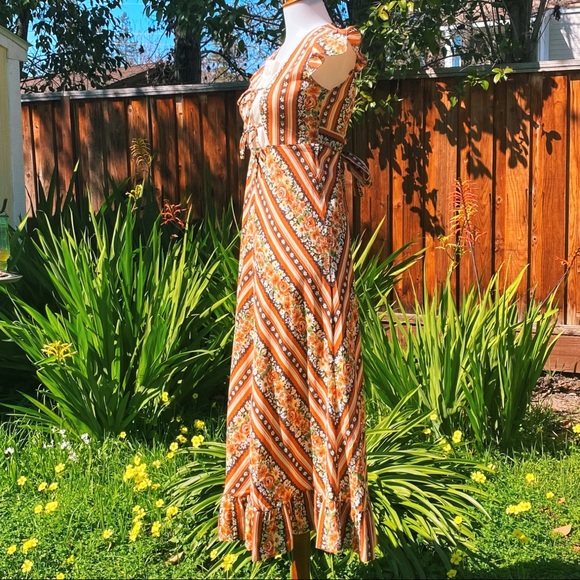 SOLD 70s Peggy Barker Flutter Sleeve Prairie Dress - Picture 3 of 10